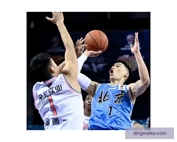 京鲁大战焦点对决 北京主场迎战山东冲击榜首赛季关键一役全力争胜